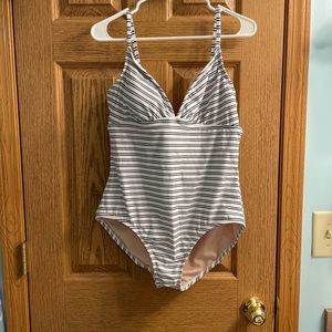 Kona Sol NWT size 12/14 navy white one piece